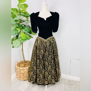 Vintage 80s Jessica McClintock Bridal Black Velvet Gold Metallic Lace Princess
